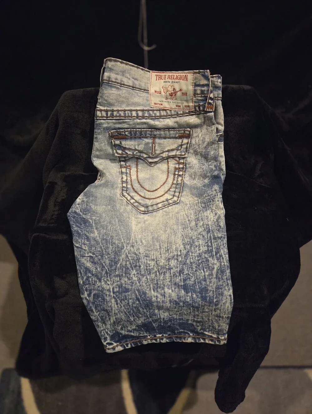 TitleTrue Religion Rocco Relaxed Skinny Denim Shorts - Acid Wash Big T Stitchin